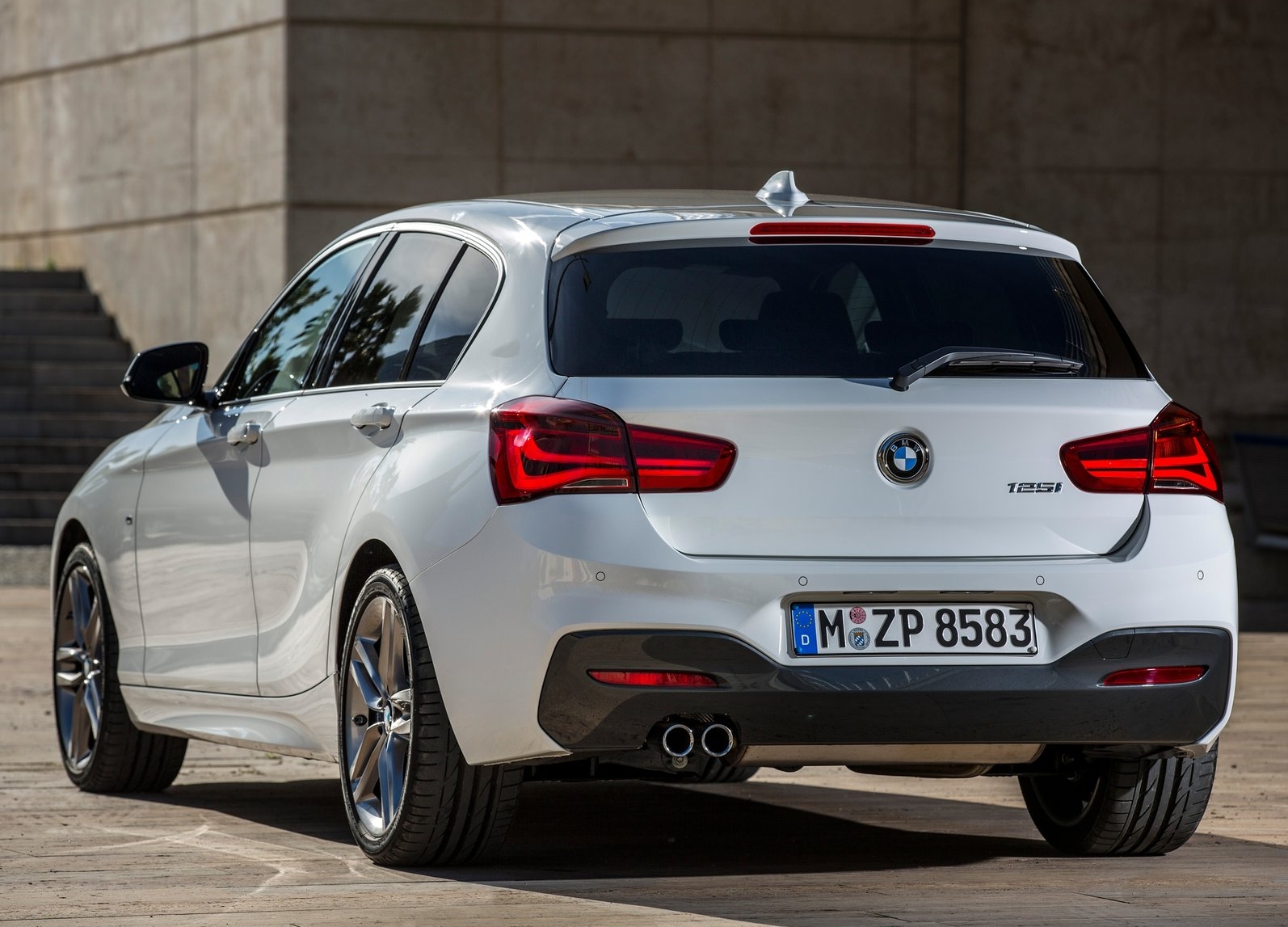 https://wcar.sets.lv/cars/BMW/1.sērija hečbeks/feb1d0d4544eaa0b0ce7fcf39dd18bd4.jpg